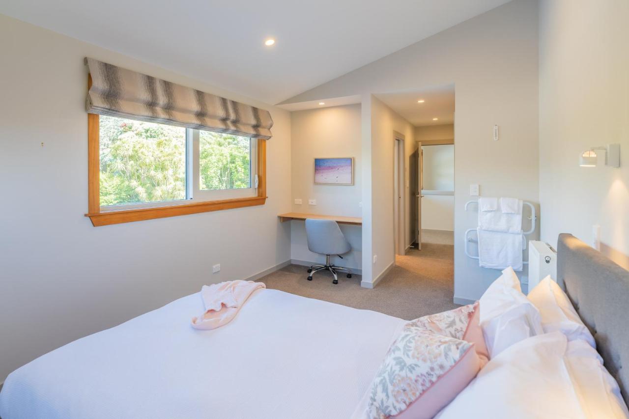 Anam Cara Gardens Luxury Villa Private Bedrooms And Ensuite Bathrooms Sleeps 9 Otaki Екстериор снимка