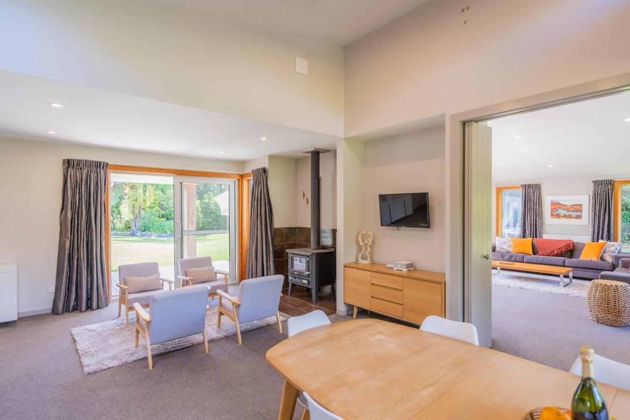 Anam Cara Gardens Luxury Villa Private Bedrooms And Ensuite Bathrooms Sleeps 9 Otaki Екстериор снимка