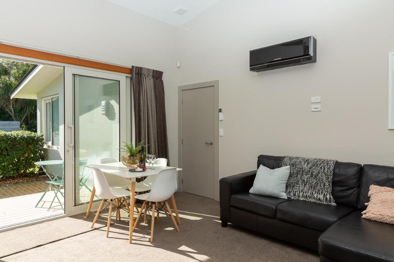 Anam Cara Gardens Luxury Villa Private Bedrooms And Ensuite Bathrooms Sleeps 9 Otaki Екстериор снимка